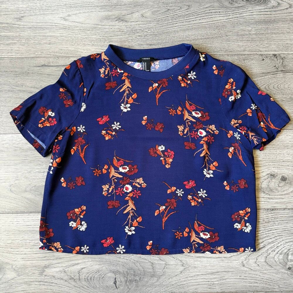 Forever 21 Women's Navy Floral Short‎ Sleeve Top Size Medium